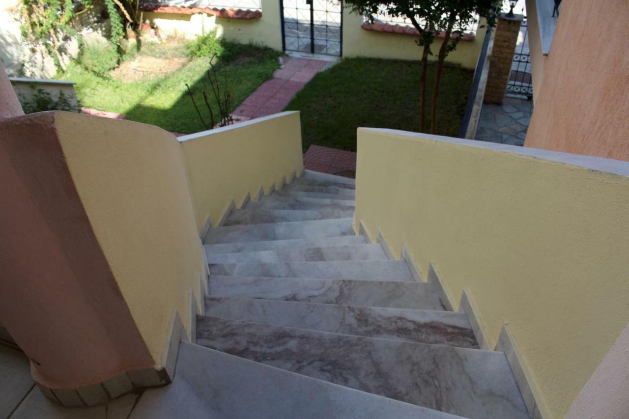 Litsa Villa Nea Iraklitsa Exterior photo